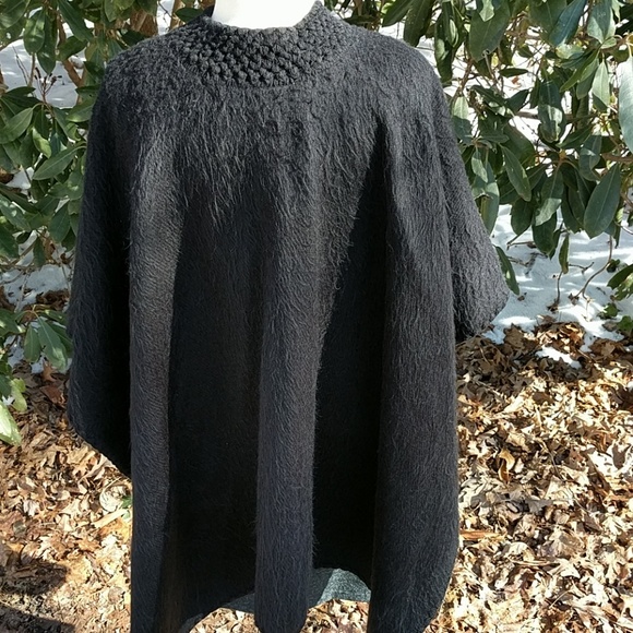 Black Wool Cape/Poncho - Picture 3 of 7